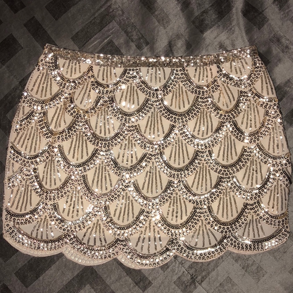 English Rose - Gold sequined mini skirt